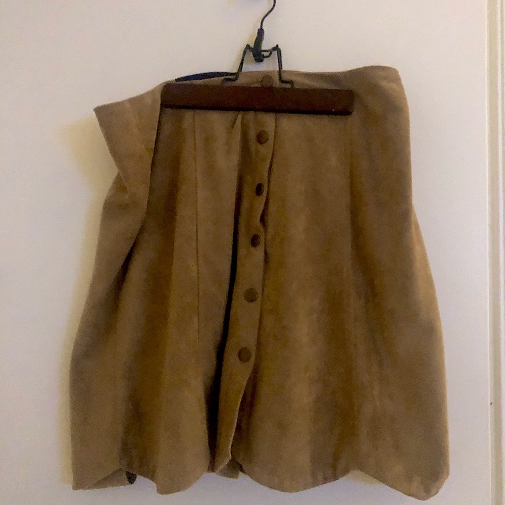 Francesca’s Suede Skirt Size L